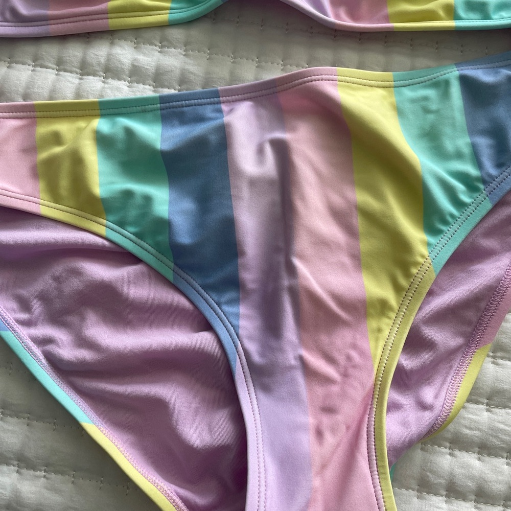 Colorful Striped Summer Bikini Set - Picture 2 of 10